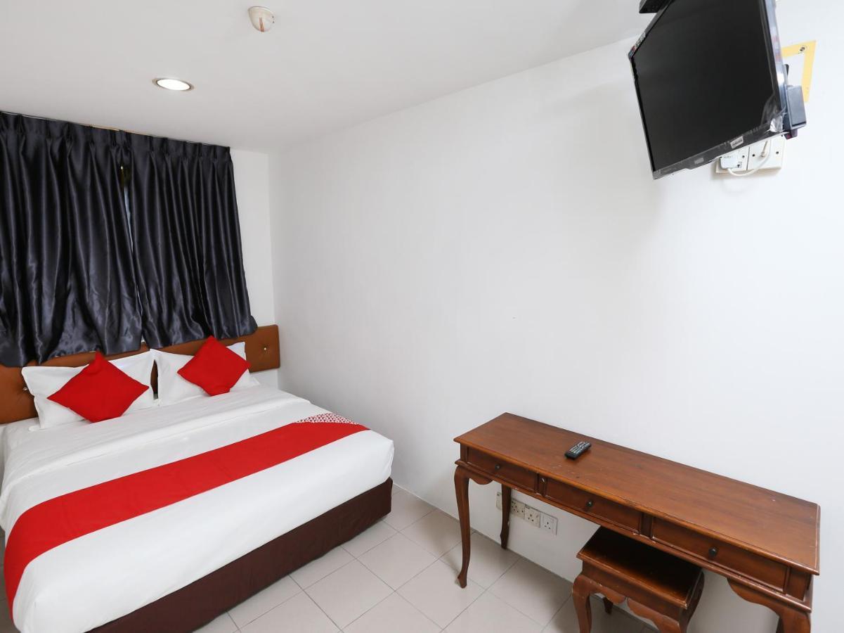 Oyo 89672 Eg Hotel Jj Johor Bahru Exterior photo