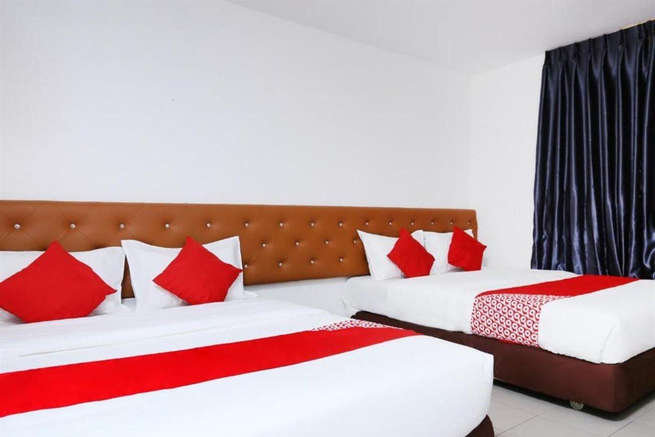 Oyo 89672 Eg Hotel Jj Johor Bahru Exterior photo