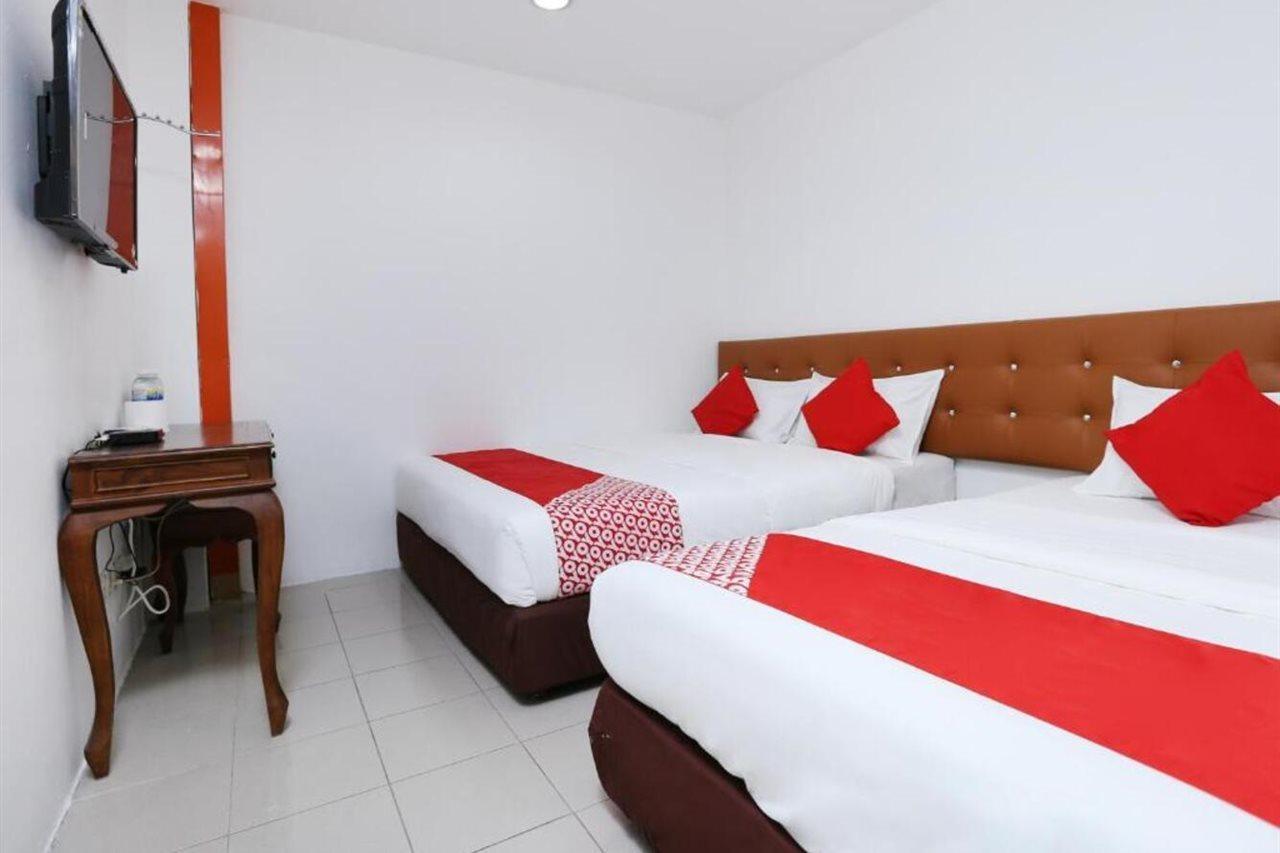 Oyo 89672 Eg Hotel Jj Johor Bahru Exterior photo